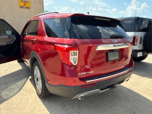 Used 2021 Ford Explorer Limited w/ Equipment Group 301A RWD image 8