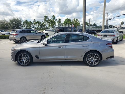 Used 2025 Genesis G70 2.5T image 8