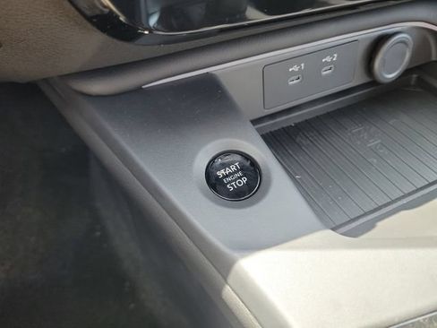 New 2026 Nissan Sentra SV w/ SV Convenience Package FWD image 29