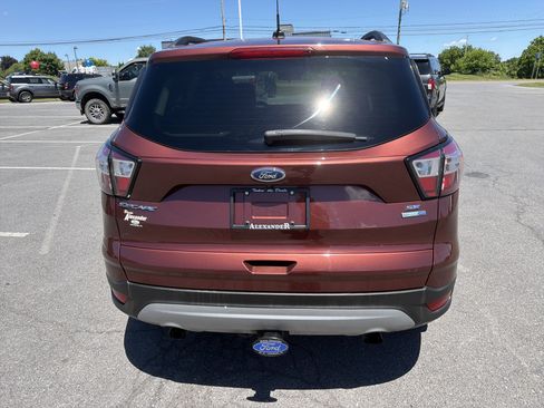 Used 2018 Ford Escape SE AWD/4WD image 4
