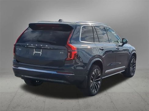 New 2026 Volvo XC90 B5 Plus w/ Protection Package Premier image 6