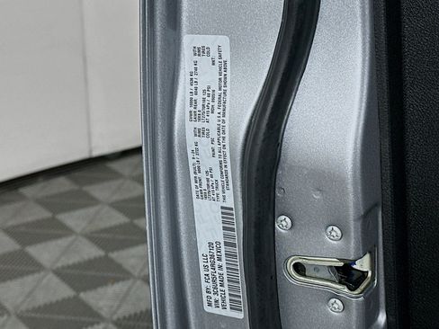 Used 2024 RAM 2500 Laramie image 12