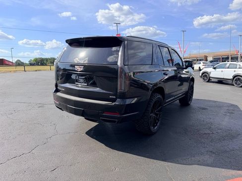 Used 2026 Cadillac Escalade Sport w/ Touring Package AWD/4WD image 4