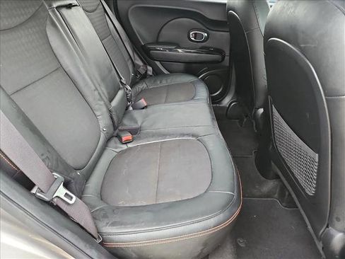 Used 2018 Kia Soul ! image 18