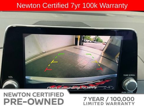 Used 2025 Nissan Altima 2.5 SV FWD image 9