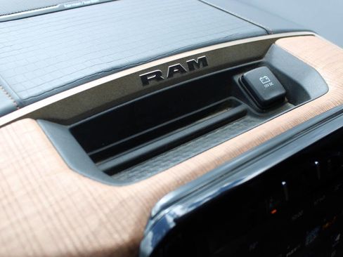 Used 2020 RAM 3500 Limited image 31