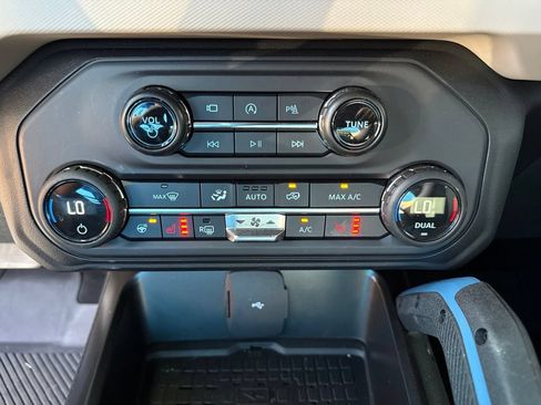 Used 2024 Ford Bronco Wildtrak AWD/4WD image 16