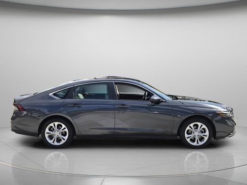 Certified 2025 Honda Accord LX image 3