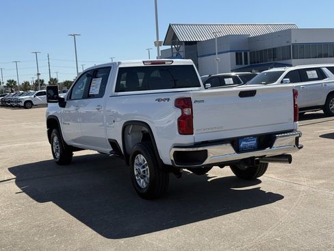 Used 2025 Chevrolet Silverado 2500 LT w/ Convenience Package image 19