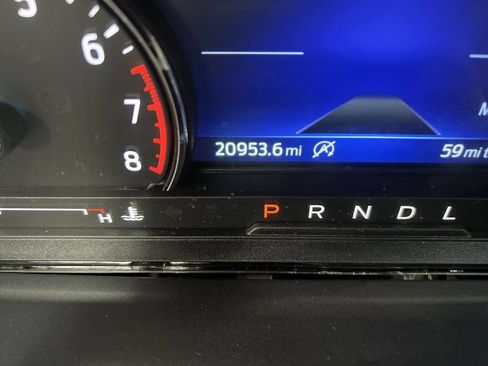 Used 2021 Ford Explorer XLT w/ Equipment Group 202A AWD/4WD image 12