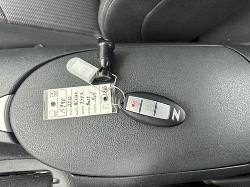 Used 2016 Nissan 370Z Coupe RWD image 5