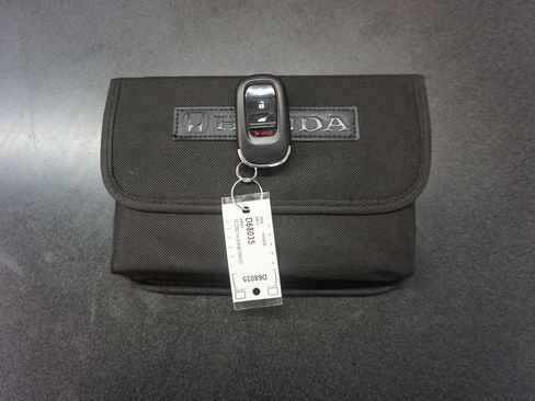 Used 2024 Honda HR-V LX image 15