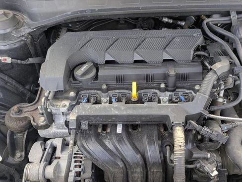 Used 2021 Hyundai Venue SE FWD image 21