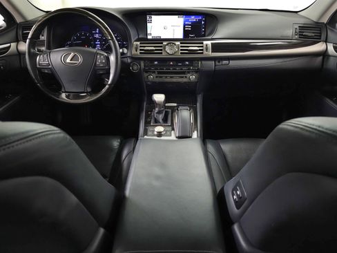 Used 2017 Lexus LS 460 AWD image 11
