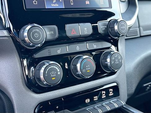 New 2025 RAM 2500 Big Horn image 10