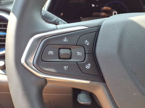 Used 2026 Chevrolet Trax LT w/ LT Convenience Package FWD image 15