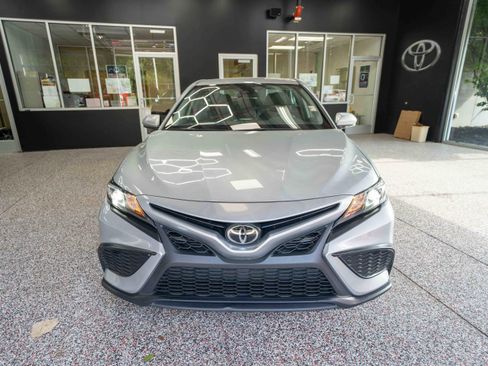 Used 2024 Toyota Camry SE FWD image 6