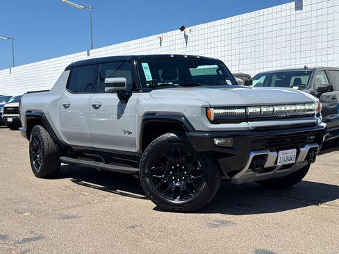 Used 2024 GMC Hummer EV 2X w/ LPO, Illumination Package AWD/4WD image 2