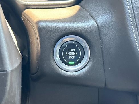 Used 2021 Chevrolet Suburban LT w/ LT Signature Package RWD image 46