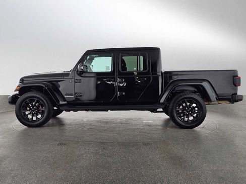 Used 2023 Jeep Gladiator Overland AWD/4WD image 6