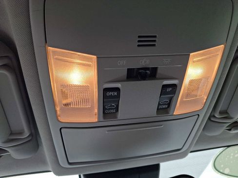 Used 2018 Toyota RAV4 XLE w/ Plus Extra Value Package AWD/4WD image 27
