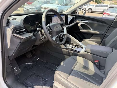 Used 2025 Audi Q5 Premium w/ Convenience Package AWD/4WD image 14