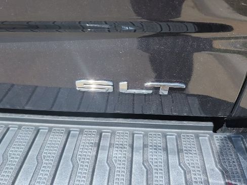 Used 2024 GMC Sierra 1500 SLT AWD/4WD image 15