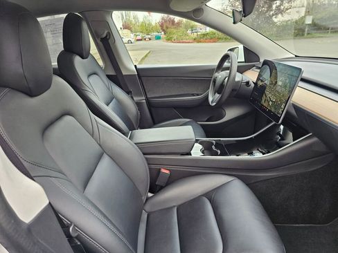 Used 2020 Tesla Model Y Long Range AWD/4WD image 11