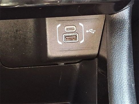 Used 2022 Jeep Compass Limited image 26