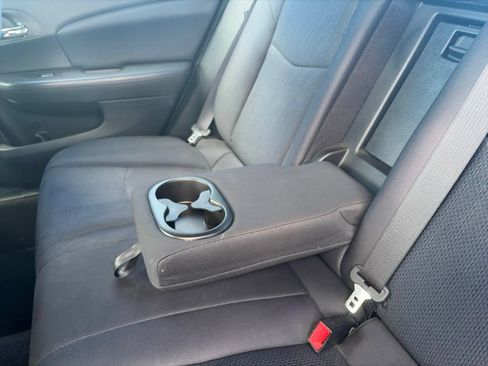 Used 2014 Chrysler 200 LX FWD image 23