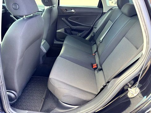 Used 2019 Volkswagen Jetta SE image 16