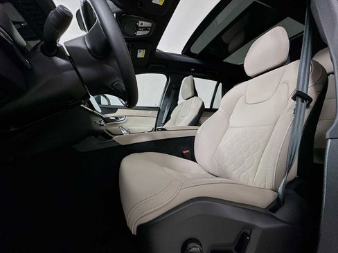 New 2026 Volvo XC90 B6 Plus w/ Protection Package image 18