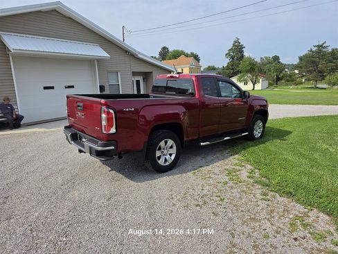 Used 2017 GMC Canyon SLE w/ SLE Convenience Package AWD/4WD image 4
