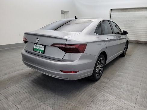 Used 2020 Volkswagen Jetta SE w/ SE Cold Weather Package FWD image 9