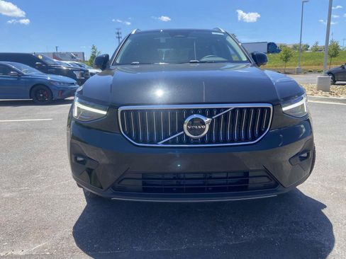 New 2025 Volvo XC40 B5 Ultra w/ Climate Package AWD/4WD image 2