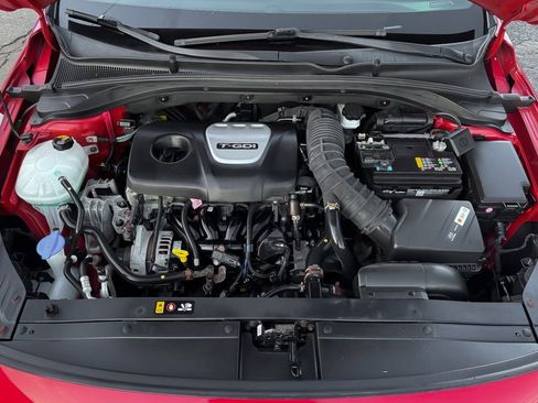 Used 2018 Hyundai Elantra GT Sport w/ Sport Tech Package 04 image 32