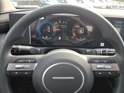 New 2026 Hyundai Tucson SE image 16