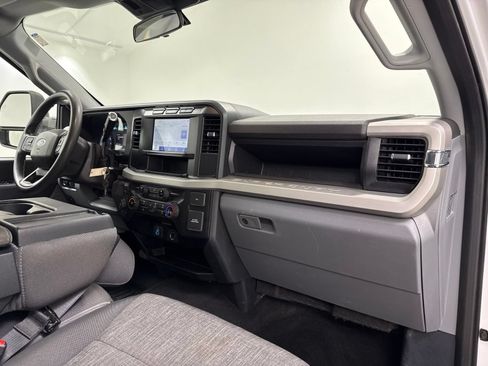 Used 2023 Ford F250 XL w/ STX Appearance Package AWD/4WD image 31