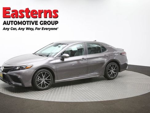 Used 2024 Toyota Camry SE image 99