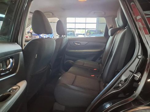 Used 2018 Nissan Rogue SV w/ Premium Package AWD/4WD image 14
