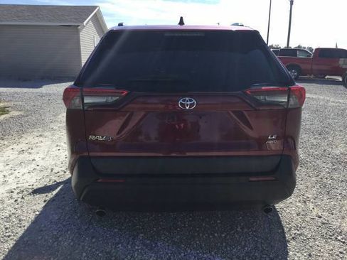 Used 2019 Toyota RAV4 LE w/ All Weather Liner Package AWD/4WD image 4
