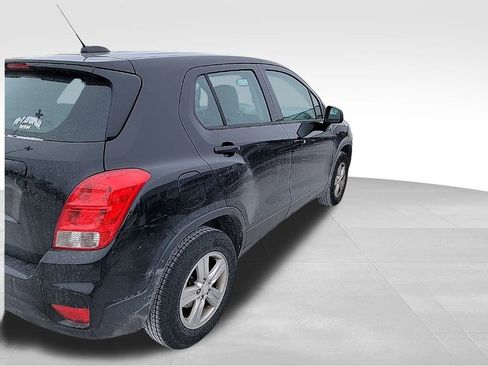 Used 2018 Chevrolet Trax LS w/ LPO, Cargo Package image 10