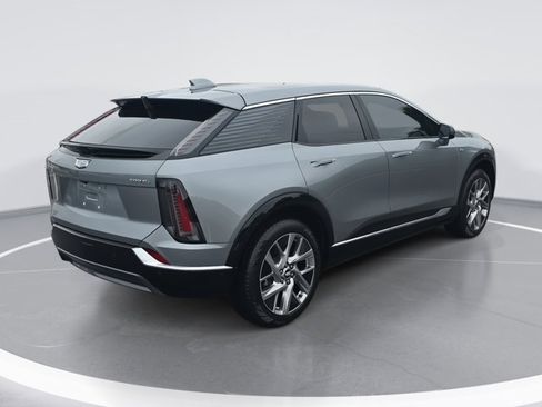 Certified 2025 Cadillac Optiq Luxury 1 image 3