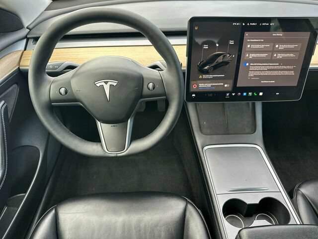 Used 2022 Tesla Model 3 Standard Range RWD image 17