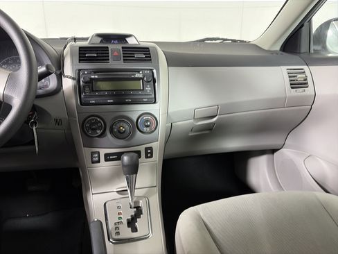 Used 2012 Toyota Corolla LE image 22