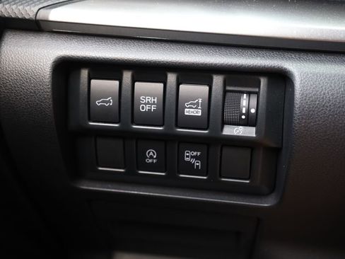 Used 2024 Subaru Forester Premium AWD/4WD image 21