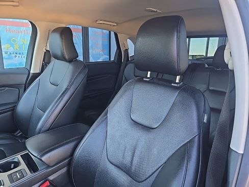Used 2022 Ford Edge Titanium w/ Equipment Group 301A image 36