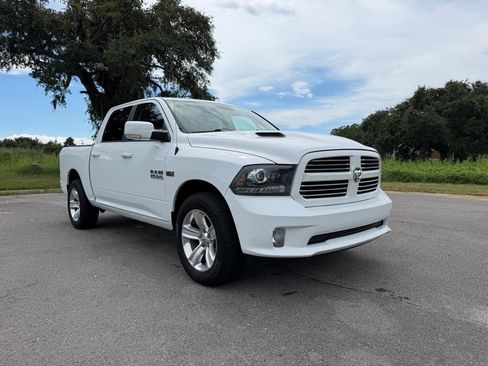 Used 2016 RAM 1500 Sport w/ Convenience Group AWD/4WD image 8