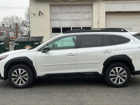 Certified 2023 Subaru Outback Premium image 9
