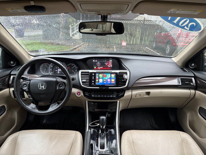 Used 2017 Honda Accord EX-L image 18